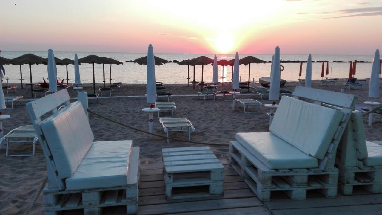 Camping Smeraldo Hotel Campomarino  Ngoại thất bức ảnh